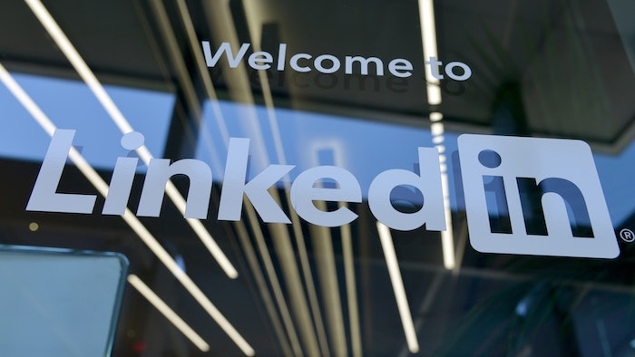 Logo for LinkedIn på glassdør